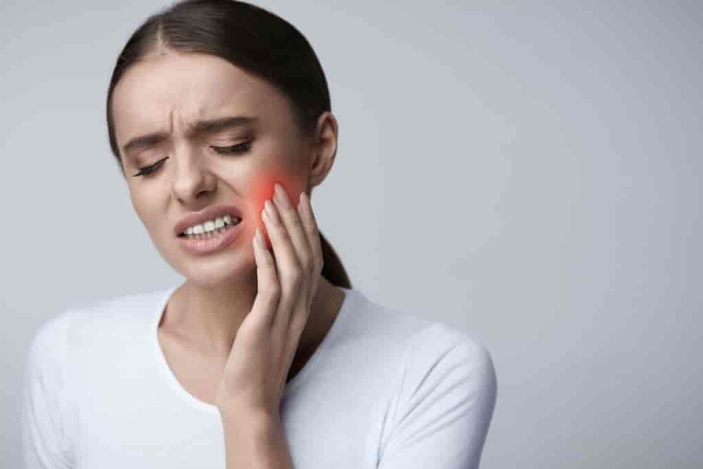 7 Natural Remedies to Relieve Toothache